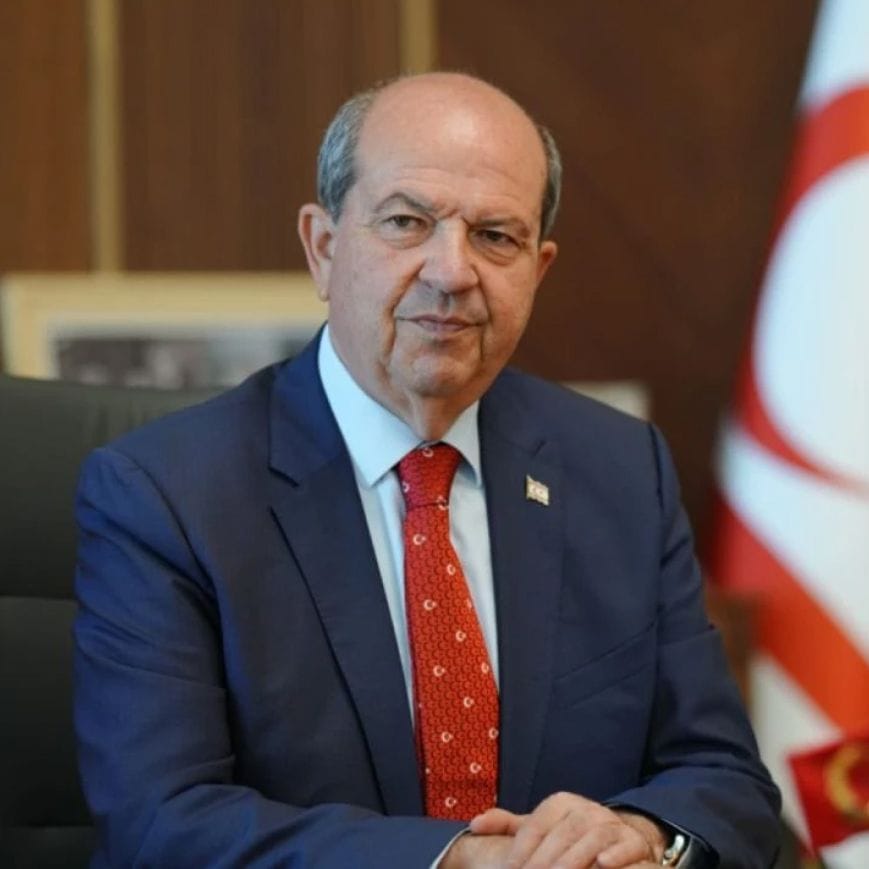 Эрсин Татар передаст арендную плату за свой офис на благотворительность