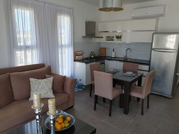 2-комнатные апартаменты 46м2 с террасой 12м2 в 300 метрах от моря - фото № 3