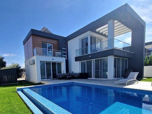 5-комнатнатная вилла 200 м2 с бассейном - фото № 1