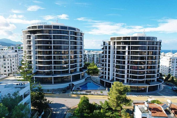 3-комнатные апартаменты 103м2 с террасой 32м2 в центре Кирении - фото № 1