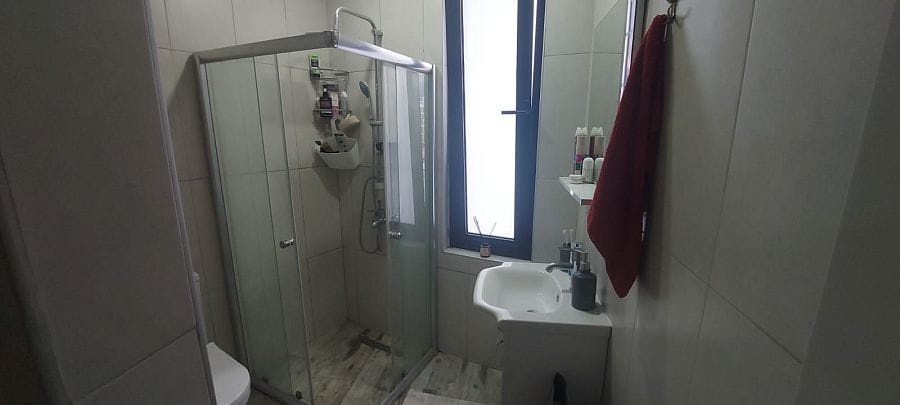 3-комнатные апартаменты 103м2 с террасой 32м2 в центре Кирении - фото № 14