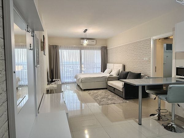 Студия 51 м² с террасой 8,2 м², откуда открывается вид на море - фото № 5