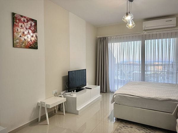 Студия 51 м² с террасой 8,2 м², откуда открывается вид на море - фото № 12