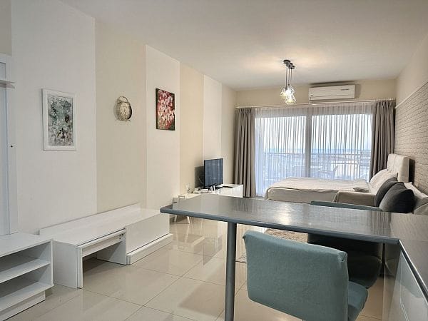 Студия 51 м² с террасой 8,2 м², откуда открывается вид на море - фото № 14