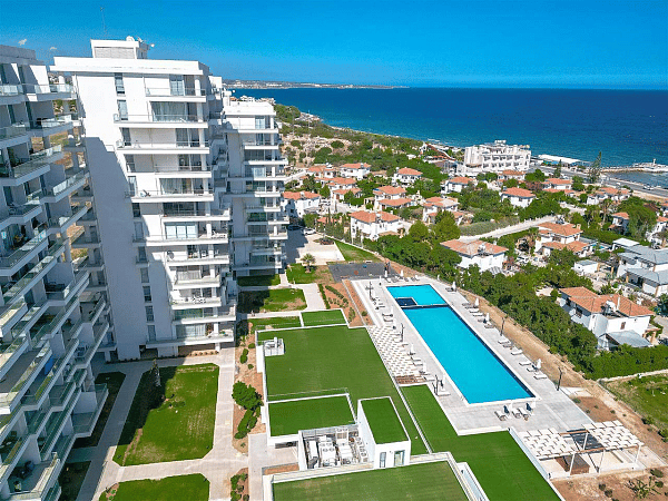 Двухэтажные 4-комнатные апартаменты 128м² с панорамным видом на море и горы, всего в 250 метрах от побережья - фото № 4