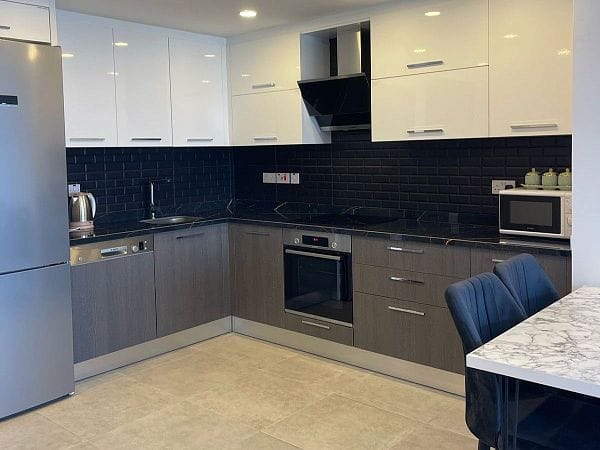 3-комнатные апартаменты 92 м² с мебелью и техникой - фото № 2