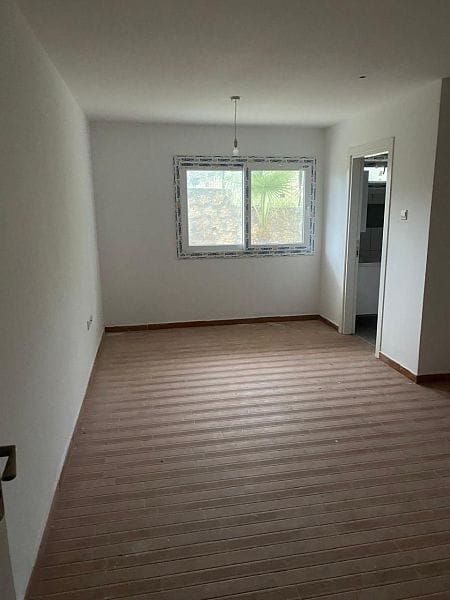 Двухуровневые 6-комнатные апартаменты 260 м² в комплексе в 10 минутах от моря - фото № 22
