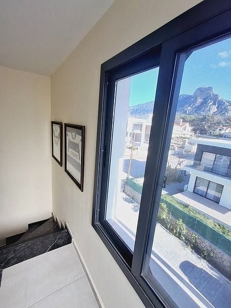 3-комнатный таунхаус 110 м² с двумя террасами на первой береговой линии - фото № 12