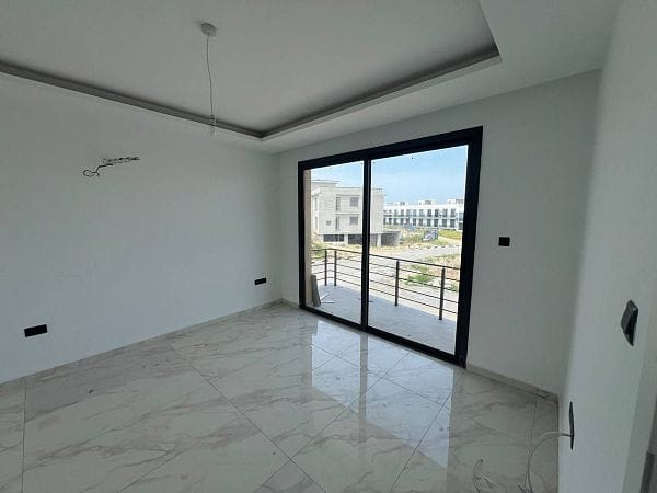 3-комнатные апартаменты 69м2 с террасой в Алсанджаке - фото № 6