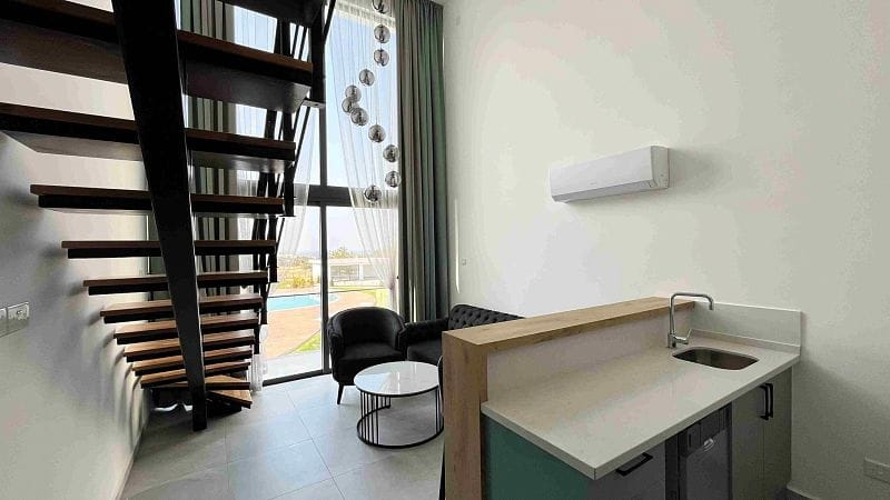 3-комнатный loft пентхаус 71 м² с террасой на крыше 35 м² в 350 метрах от моря  - фото № 3