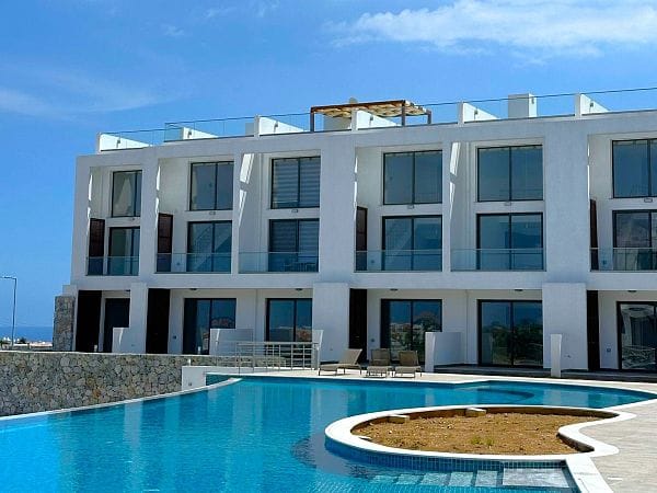 Студия 41 м² с террасой 13 м² - фото № 1