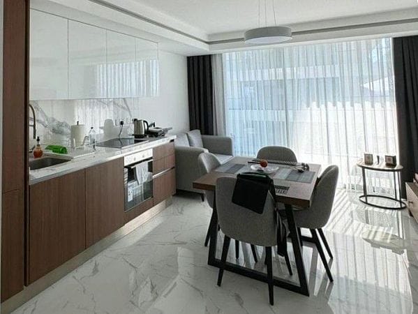 2-комнатные апартаменты 60 м² с дизайн пакетом в элитном комплексе в 650 метрах от пляжа - фото № 2