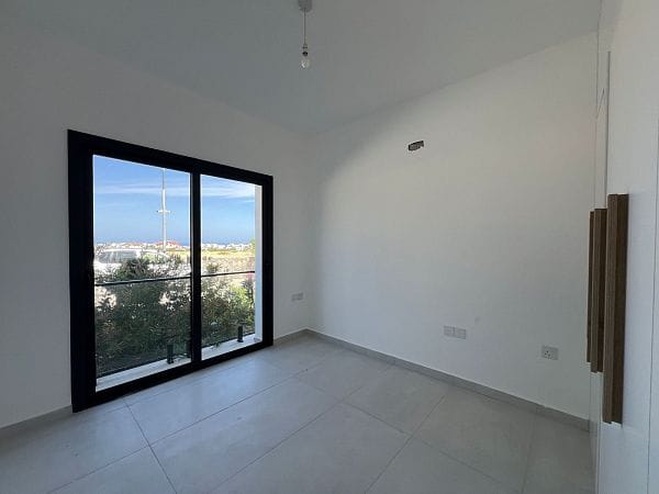 4-комнатные апартаменты 117 м² с террасой 11 м² с мебелью и техникой в Эсентепе - фото № 16