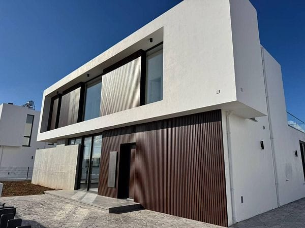 4-комнатная вилла 253 м² с двумя террасами и частным бассейном - фото № 11