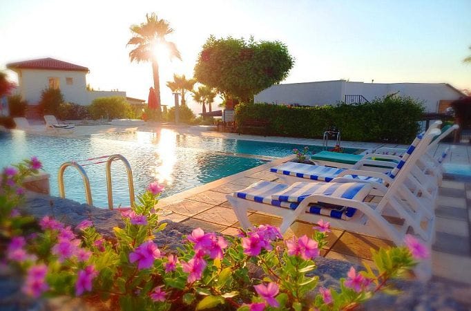 2-комнатные апартаменты 45,5 м² с видом на море и горы - фото № 1