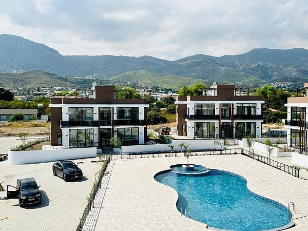 3-комнатные апартаменты 102 м² с террасой 25 м² и садом - фото № 1