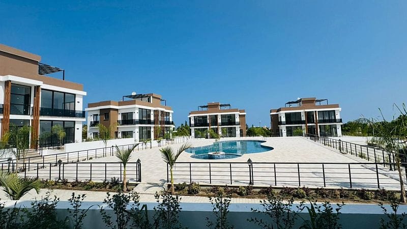 3-комнатные апартаменты 102 м² с террасой 25 м² и садом - фото № 4