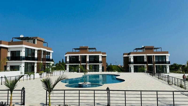 3-комнатный пентхаус 142 м² с террасой на крыше 65 м² и джакузи - фото № 16