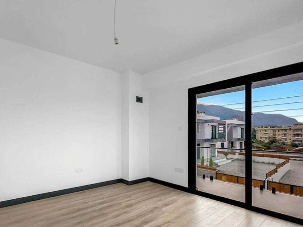4-комнатная вилла 267 м² с террасой 57 м² с собственным участком земли - фото № 11