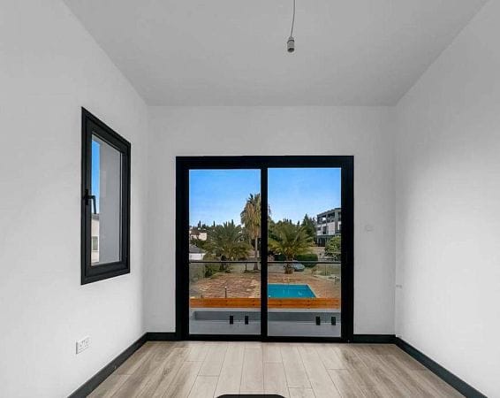 4-комнатная вилла 267 м² с террасой 57 м² с собственным участком земли - фото № 21