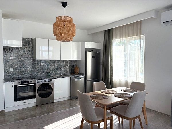 3-комнатные апартаменты 80 м² с террасой 9 м² в 5 минутах от пляжа - фото № 1