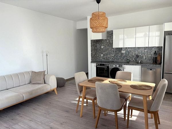 3-комнатные апартаменты 80 м² с террасой 9 м² в 5 минутах от пляжа - фото № 2