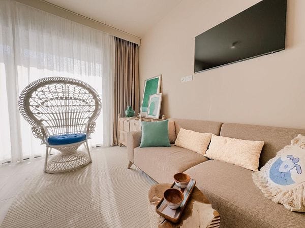 Студия 53 м² с балконом 8 м² в 300 метрах от пляжа с дизайнерским ремонтом - фото № 6