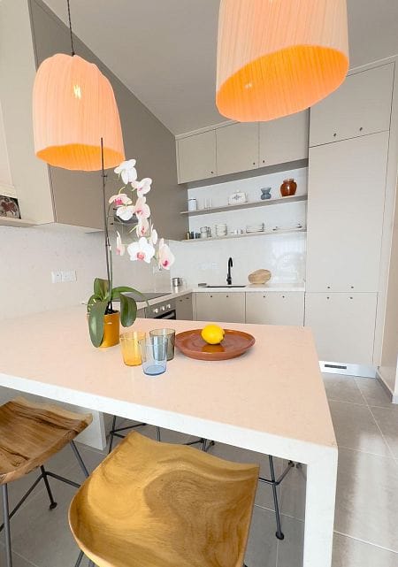 Студия 53 м² с балконом 8 м² в 300 метрах от пляжа с дизайнерским ремонтом - фото № 9