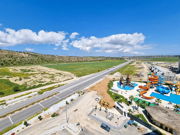 2-комнатные апартаменты 63 м² с террасой 12 м² в курортном комплексе - фото № 3
