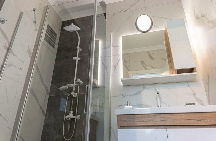 2-комнатные апартаменты 52 м² с террасой на крыше 30 м² и полным комплектом мебели - фото № 8