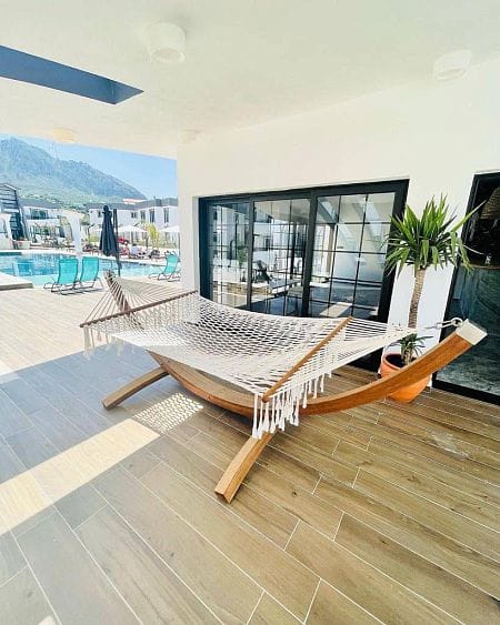 2-комнатные апартаменты 52 м² с террасой на крыше 30 м² и полным комплектом мебели - фото № 12
