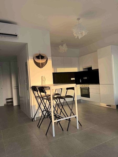 Студия 45 м² с террасой 8 м² в 250 метрах от пляжа с мебелью и техникой - фото № 12