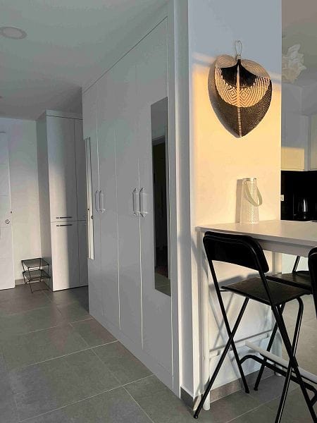 Студия 45 м² с террасой 8 м² в 250 метрах от пляжа с мебелью и техникой - фото № 19
