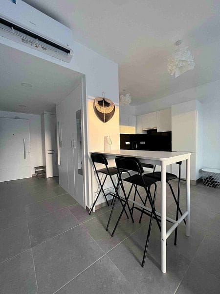 Студия 45 м² с террасой 8 м² в 250 метрах от пляжа с мебелью и техникой - фото № 22