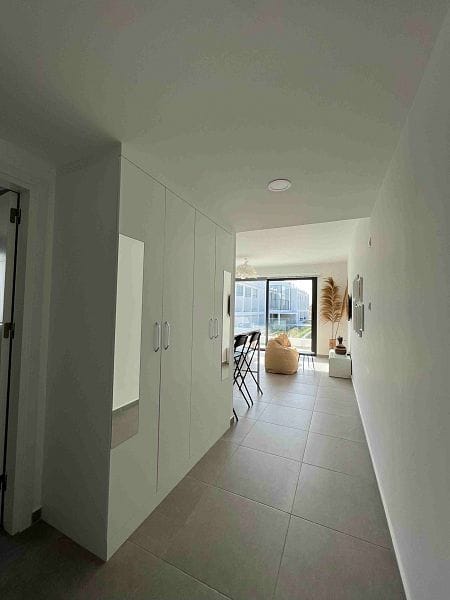 Студия 45 м² с террасой 8 м² в 250 метрах от пляжа с мебелью и техникой - фото № 31