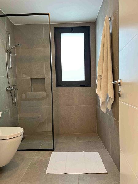 Студия 45 м² с террасой 8 м² в 250 метрах от пляжа с мебелью и техникой - фото № 59