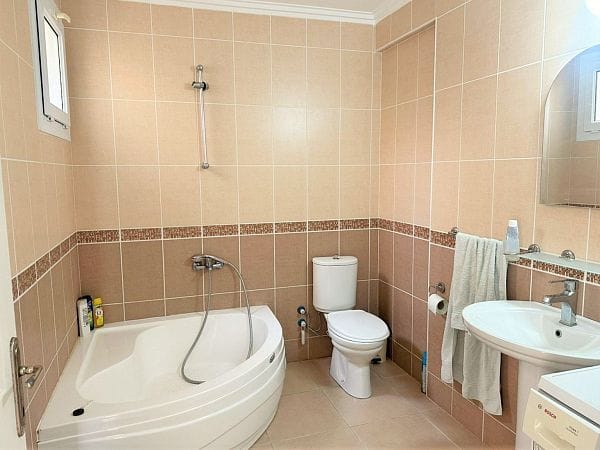 4-комнатные апартаменты 130 м² в 5 минутах от моря - фото № 15