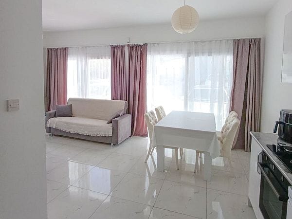 3-комнатные апартаменты 77 м² с мебелью и техникой в Лапте - фото № 3