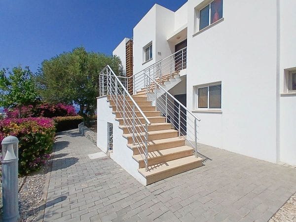 3-комнатные апартаменты 72 м² с террасой 18 м², откуда открывается потрясающий вид на горы - фото № 15