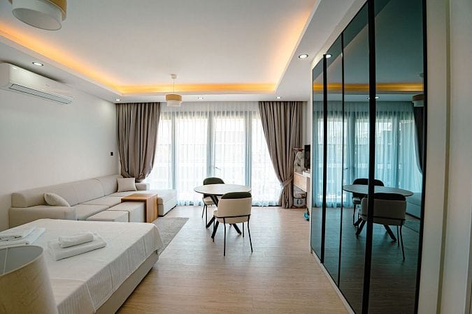 Студия Penthouse 38 м2 с балконом и террасой в красивом комплексе в Каршияке - фото № 3