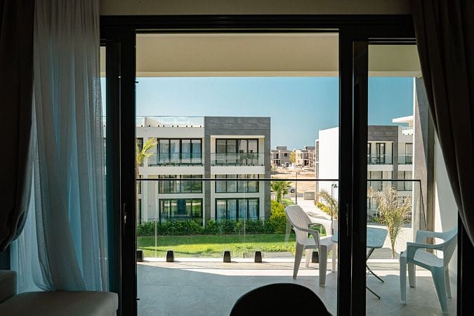 Студия Penthouse 38 м2 с балконом и террасой в красивом комплексе в Каршияке - фото № 4