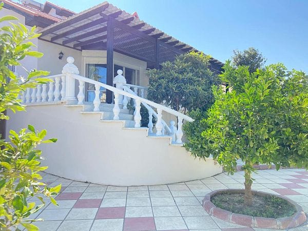 Роскошная 5-спальная вилла в 160 метрах от пляжа (Villa Sarcon) - фото № 27