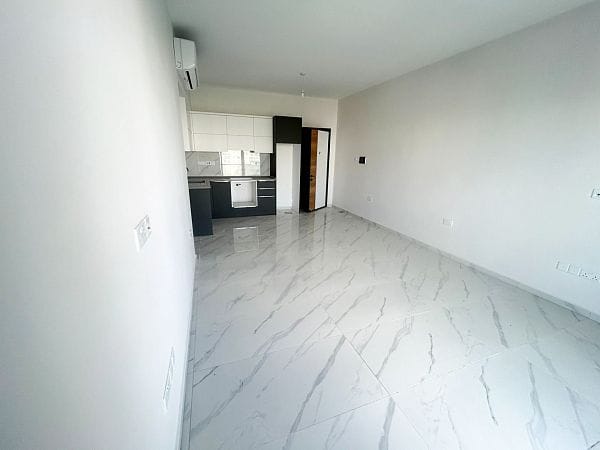 2-комнатные апартаменты 68 м² c балконом 11 м² в элитном комплексе в 600 метрах от пляжа - фото № 4