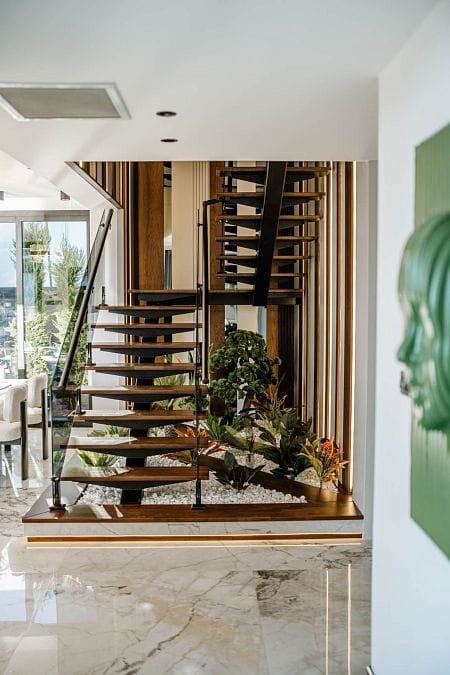 Современная 5-комнатная вилла 264 м² премиум-класса с частным бассейном и джакузи на крыше - фото № 22