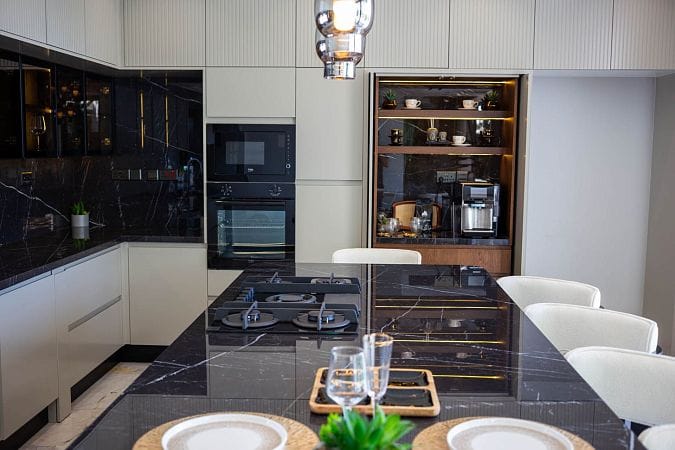 Современная 5-комнатная вилла 264 м² премиум-класса с частным бассейном и джакузи на крыше - фото № 32