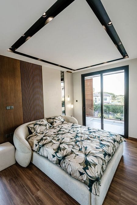 Современная 5-комнатная вилла 264 м² премиум-класса с частным бассейном и джакузи на крыше - фото № 41