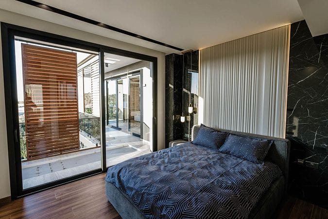 Современная 5-комнатная вилла 264 м² премиум-класса с частным бассейном и джакузи на крыше - фото № 43