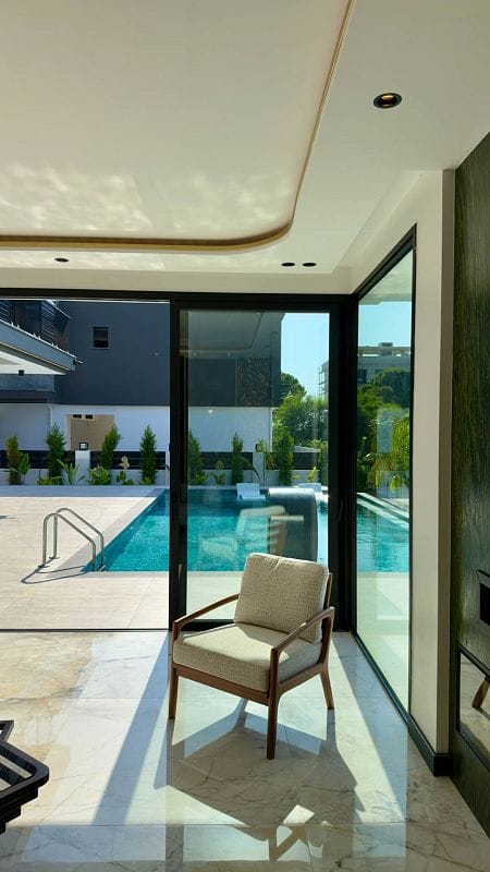 Современная 5-комнатная вилла 264 м² премиум-класса с частным бассейном и джакузи на крыше - фото № 18