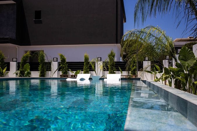 Современная 5-комнатная вилла 264 м² премиум-класса с частным бассейном и джакузи на крыше - фото № 63