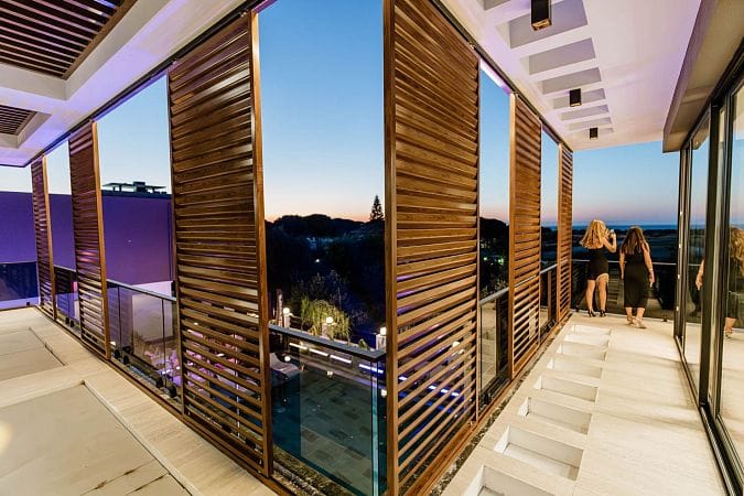 Современная 5-комнатная вилла 264 м² премиум-класса с частным бассейном и джакузи на крыше - фото № 80